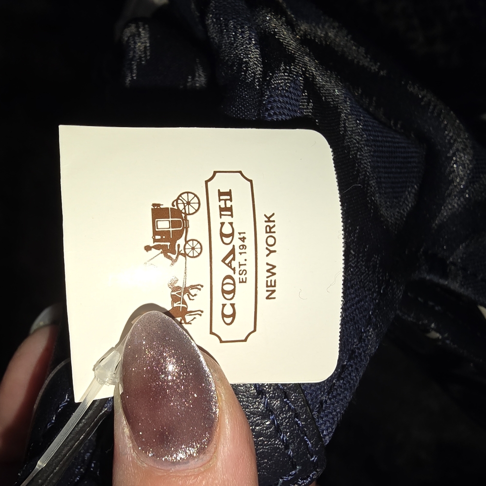 Elegant Blue Coach Women's Bag - Picture 3 of 6